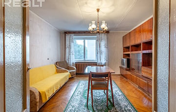 Машина времени: в Минске продают квартиру с нетронутым советским интерьером