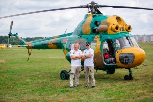 Белорусы вошли в тройку лучших вертолетчиков мира в слаломе