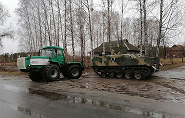 «Тракторные войска» Украины взяли в плен БТР оккупантов «Ракушка»
