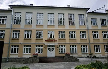 62-летнюю заместительницу директора минского лицея отправили в колонию