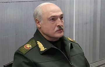 Лукашенко сделал четырех полковников генералами