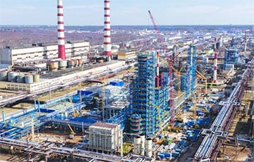 На «Нафтане» вспыхнул пожар