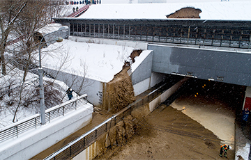 В Москве затопило автомобильный тоннель после прорыва дамбы