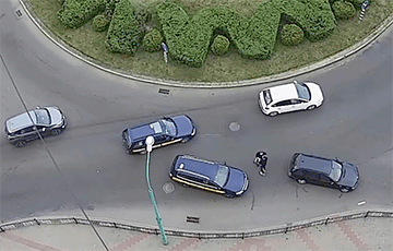 Видеофакт: в Бресте на бульварном кольце водители устроили драку