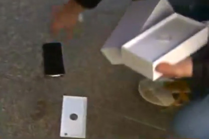 В Австралии первый покупатель уронил iPhone 6