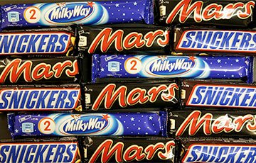 В Европе отозвали Mars и Snickers из-за найденного в них пластика