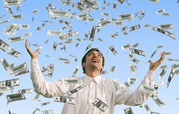 Не в деньгах счастье: новое исследование сумело подтвердить известную пословицу