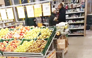 Продавец угрожала покупателю в магазине «Дионис» в Гродно