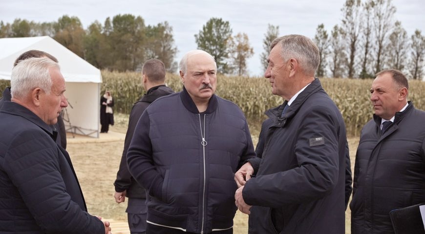 Лукашенко о переговорах с Путиным: «думали, как же нам выжить»