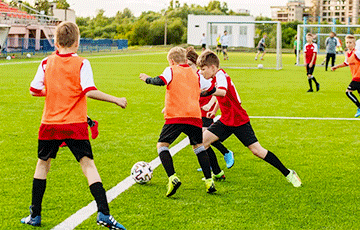 Беларус отдал сына в футбольную секцию в Польше и рассказал, что его впечатлило