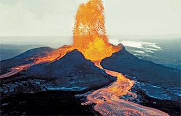 На Гавайях начал извергаться крупнейший в мире вулкан