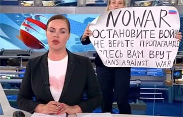 Московиянке Марине Овсянниковой грозит уголовное дело за антивоенную акцию в прямом эфире