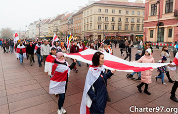 «Дзяды» в Варшаве: Беларусы добьются независимости и свободы своей страны!
