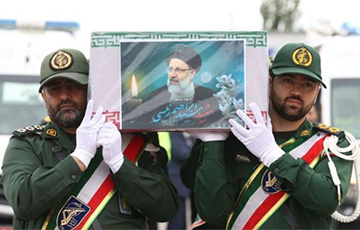 В Иране похоронили погибшего при крушении вертолета президента Раиси