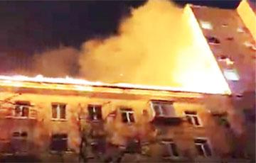 На севере Москвы вспыхнул серьезный пожар площадью 4000 квадратных метров