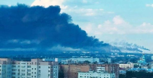Атаки в ночь на 12 июля: в РФ закрыли 10 аэропортов, в Украине поражены корабли