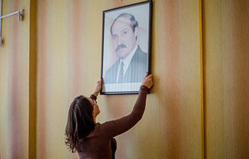 Почему коррупционеры вешают на видных местах портреты Лукашенко?