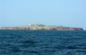 Перед гибелью на Змеином острове украинские пограничники послали на три буквы военный корабль РФ