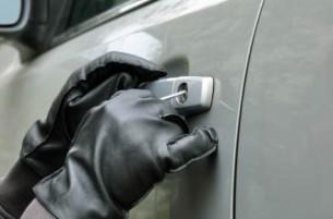 За сутки в Минске совершается более пяти краж из автомобилей