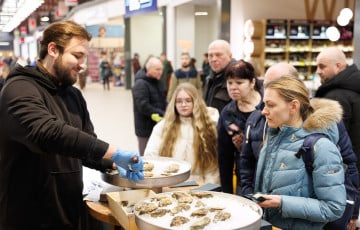 В Минске по неожиданному поводу снова выстроилась огромная очередь