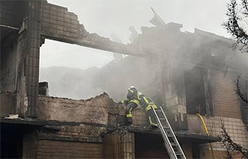 «Все помещение было в огне, детей доставали через окна»