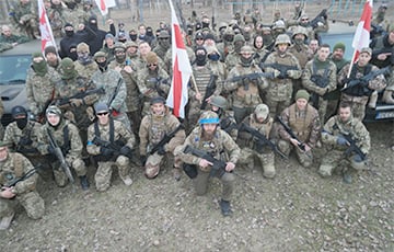 Бойцы полка имени Кастуся Калиновского награждены за невероятное мужество