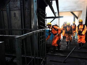 На шахте в Китае погибли 37 горняков