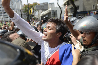 Лидера венесуэльской оппозиции обвинили в поджогах