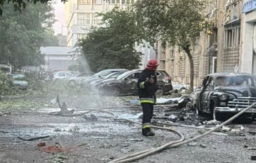 Последствия атаки на Львов: удар дрона уничтожил подъезд двухэтажного дома
