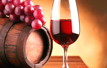 В Испании неизвестный вылил на пол 60 тысяч литров элитного вина, цена которого достигает $100 за бутылку