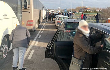 Битвы за место в очереди на границе Польши и Беларуси вышли на новый уровень