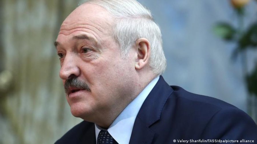 Лукашенко готов против провести досрочные президентские выборы. Но поставил условие