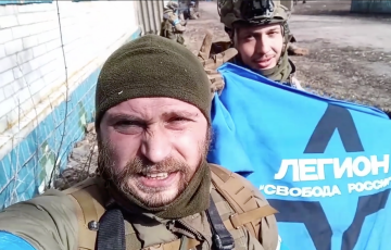 Добровольцы показали видео из освобожденного Теткино Курской области