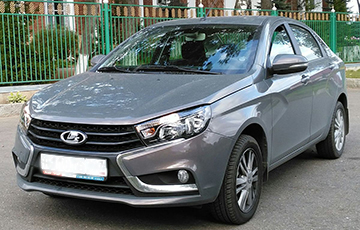 Lada Vesta могут отозвать из-за проблем с рулем, который блокируется прямо во время движения