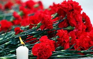Гортензия, роза, барвинок: чем беларусы могут заменить пластиковые цветы на Радуницу