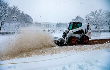 Сильнейший снегопад оставил в США без света свыше 850 тысяч домохозяйств