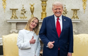 Трамп похвалил мемуары Мелони