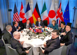 Штайнмайер: Россия вернется в G8, если будет соблюдать перемирие