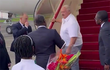Стало известно, кто отправлял Лукашенко в Африку