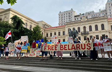 В Тбилиси прошла беларусско-украинская акция солидарности