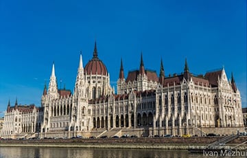 В Венгрии приняли неожиданное решение против депутатов и чиновников