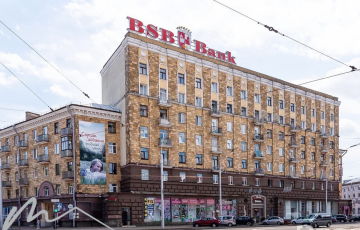 В центре Минска продается квартира с личным выходом на крышу