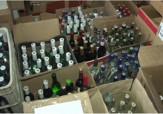Более 95 процентов контрафактного алкоголя привозят в Беларусь из России