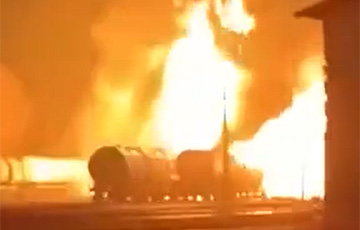 Во временно оккупированном Донецке горят цистерны с горючим