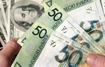 Беларусский рубль сдал к доллару