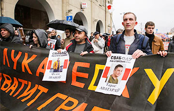 Известный блогер опубликовал сильные кадры с Марша рассерженных белорусов 2.0