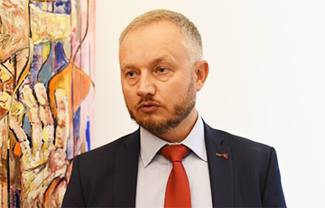 Подполковник ГУБОПиК теперь может следить за гражданами Беларуси и Польши