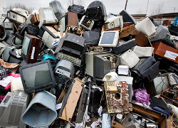Минчан просят сдавать старые телевизоры и холодильники