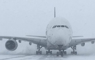 В США из-за снегопада отменили тысячи авиарейсов