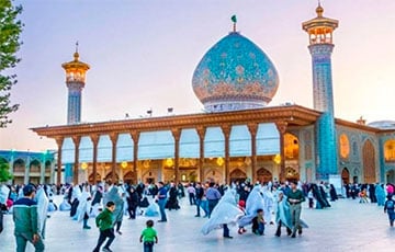 Неизвестные устроили побоище в одной из величайших святынь Ирана